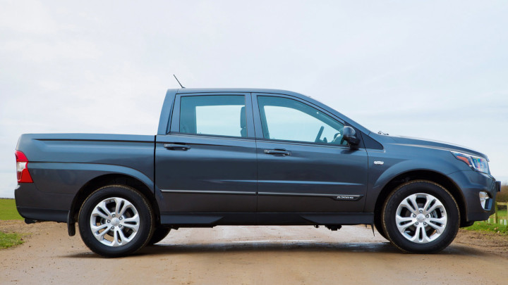 Ssangyong Korando Sport Side