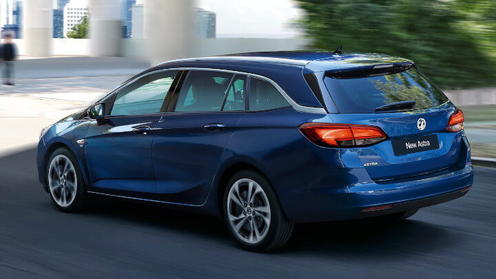 Vauxhall Astra Sports Tourer Rear, Driving