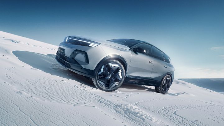 Vauxhall Grandland Electric All-Wheel Drive parked in the snow