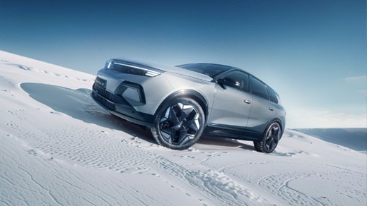 Vauxhall Grandland Electric All-Wheel Drive parked in the snow