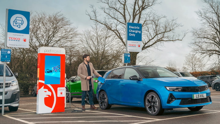 Vauxhall Partners with Tesco for Free EV Charging