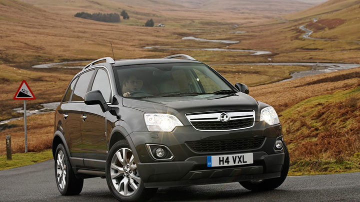 black vauxhall antara