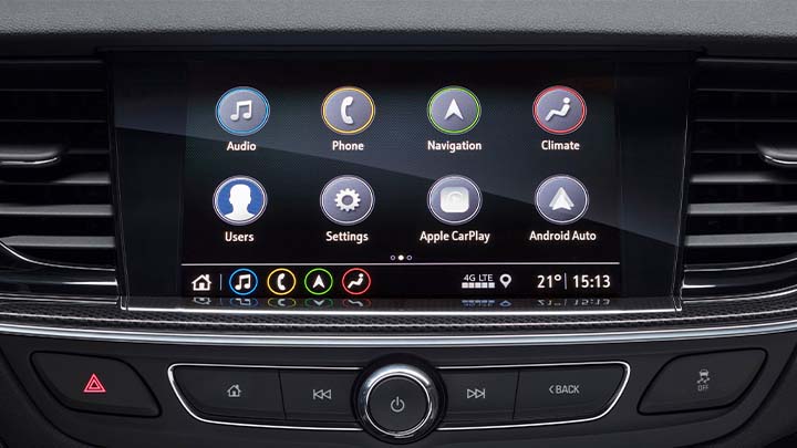 white vauxhall insignia, infotainment