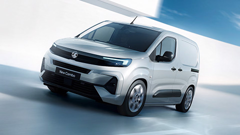 Silver Vauxhall Combo Van Front