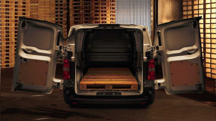 Vauxhall Vivaro loading space