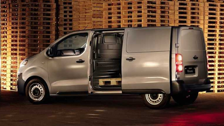 Vauxhall Vivaro side door opening