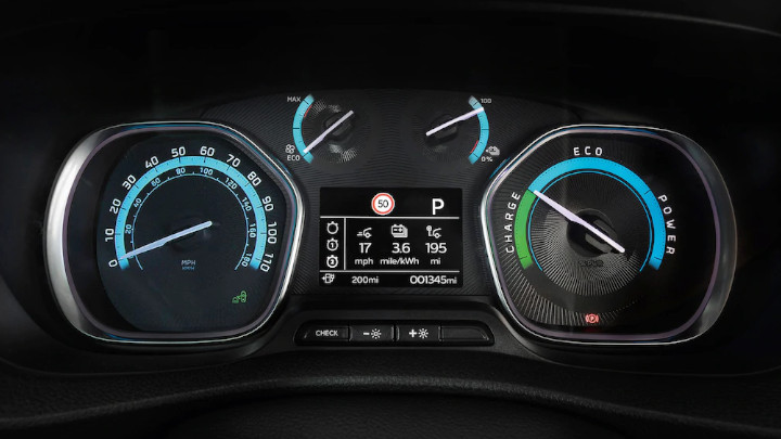 Vauxhall Vivaro-e Dashboard