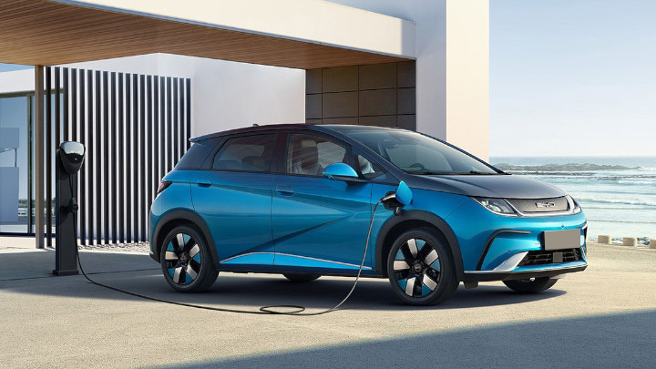 BYD Dolphin Charging