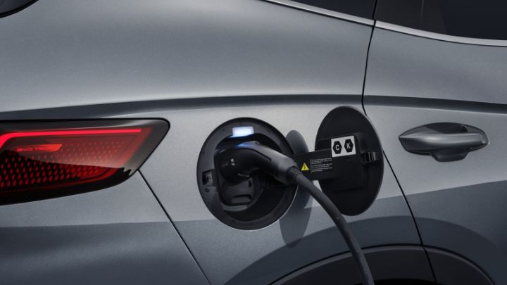 Silver BYD Seal U DM-i being charged