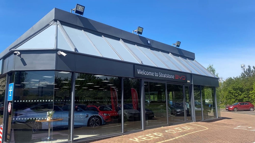 Front of the Stratstone BYD Milton Keynes dealership