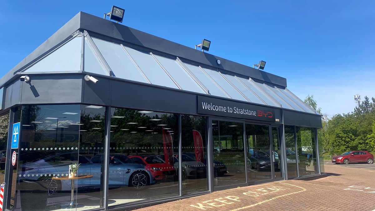 Front of the Stratstone BYD Milton Keynes dealership
