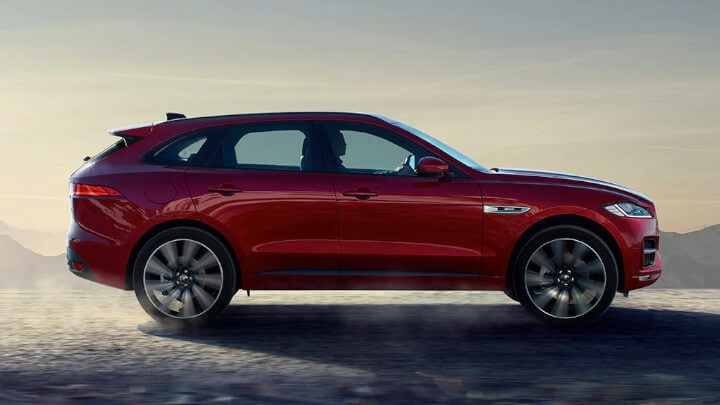 Jaguar F-PACE Side Profile, Driving